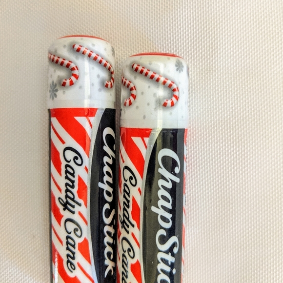 CHAPSTICK NWT Candy Cane Lip Balm - Picture 3 of 3